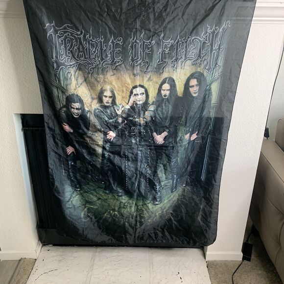 VTG Cradle Of Filth 2004 Coffin Fodder Album Metal Band Wall Hanging/Scarf Italy - Picture 12 of 16
